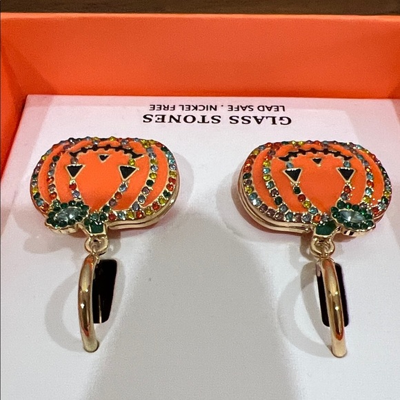 Piper K | Festive Pumpkin Earrings 🎃 - Picture 6 of 9